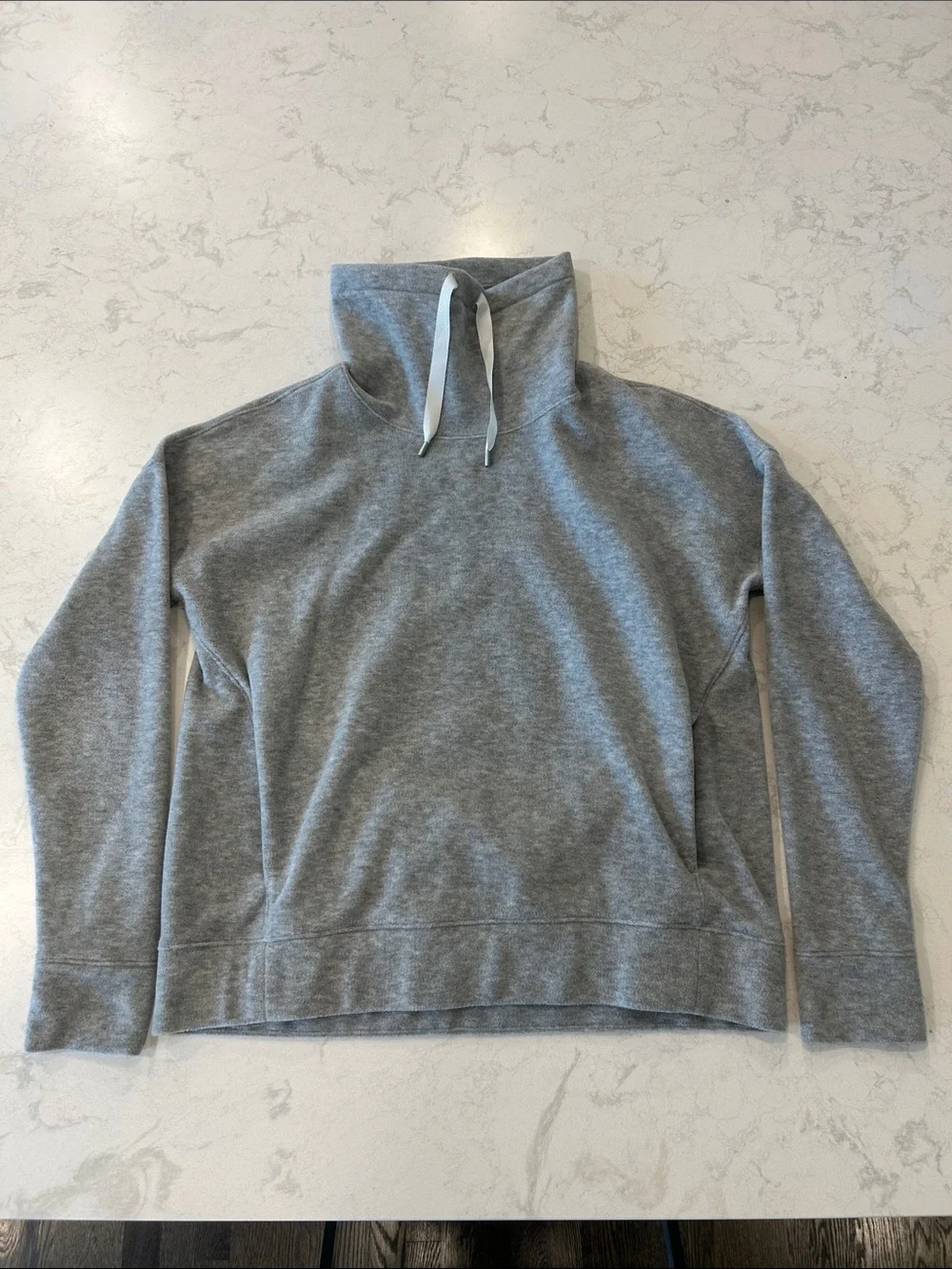 Lululemon Go Forward Pullover Fleece in heathered‎ core light grey Size 12